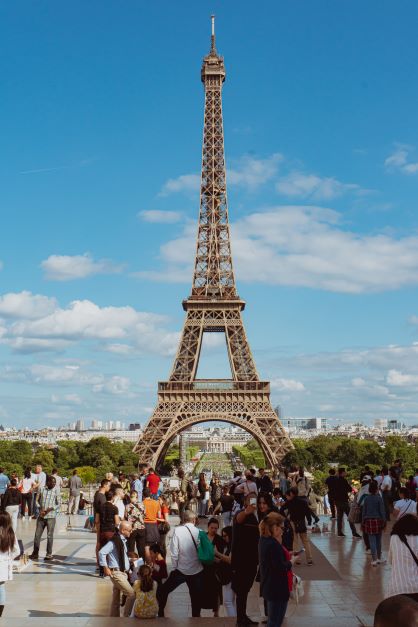 Eiffel torni ihmisjoukko